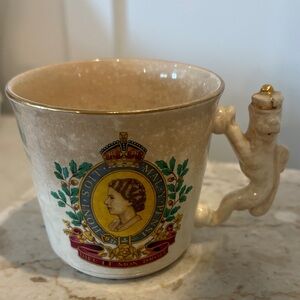 Queen Elizabeth II Coronation Ceramic Mug with Crest and Lion Handle 1953